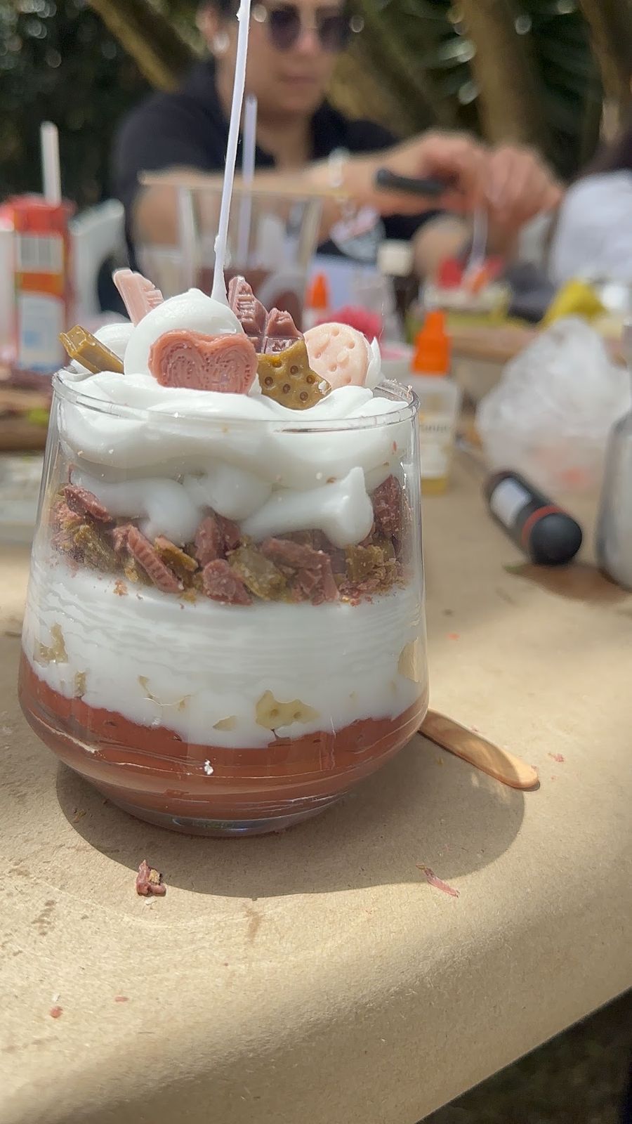 Vela artesanal tipo postre en vaso